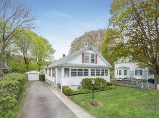 64 Pleasant St, Fairhaven, MA 02719