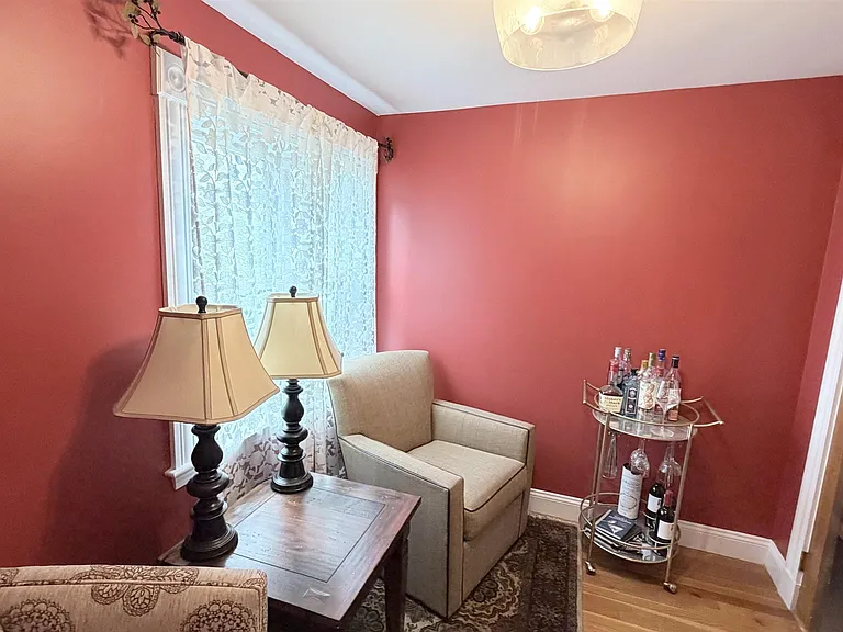 36 Walnut St #1 — Photo 8
