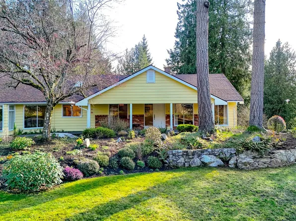 1751 Spieden Pl, North Saanich, BC V8L 4W2