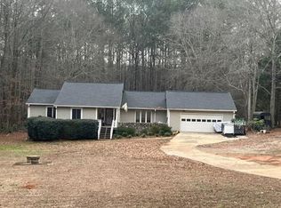 956 Minix Rd, Sharpsburg, GA 30277