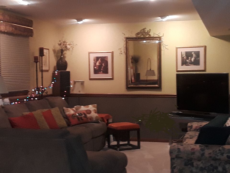 2nd image of 215 Kathy Ct