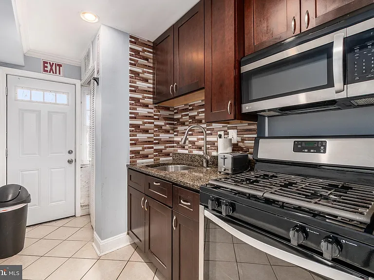 1619 Butler St SE #3 — Photo 7
