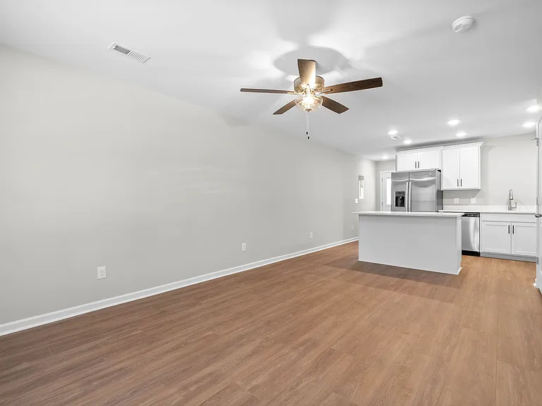 905 Center Rd #A — Photo 4