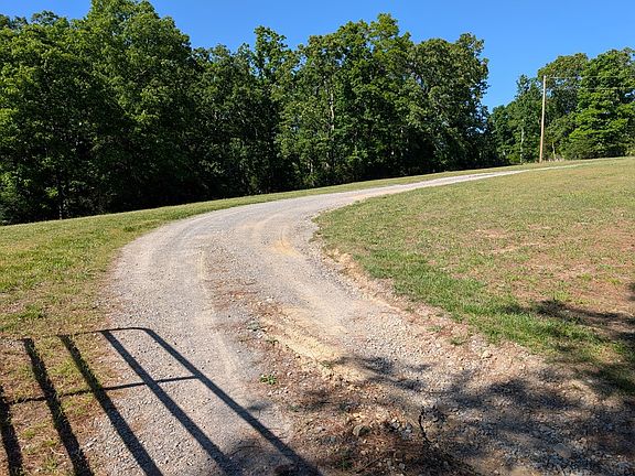 3rd image of 456 Walker Ridge Rd