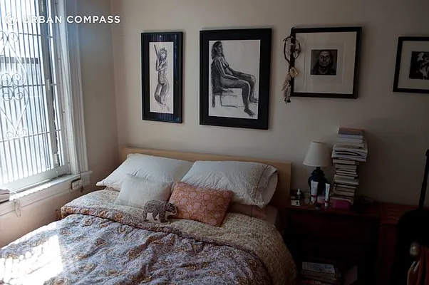 Rented by Compass | media 25