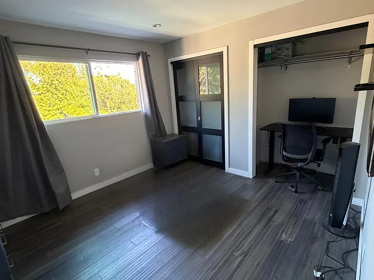 7255 Alameda Ave — Photo 2