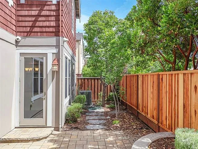 1288 Pistachio Ter — Photo 27