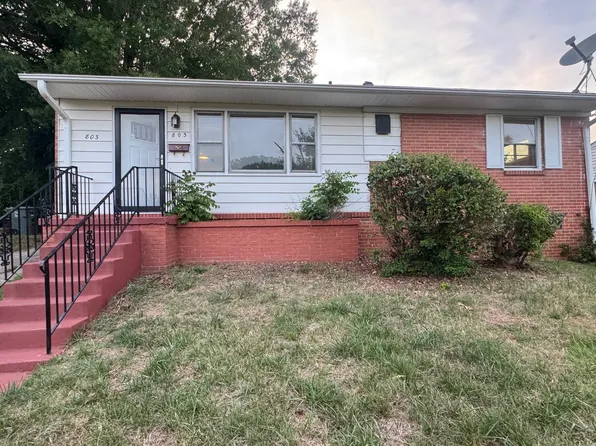 803 Cambridge St, Greensboro, NC 27406