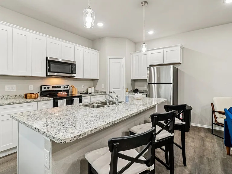 8911 FM 1560 N — Photo 2