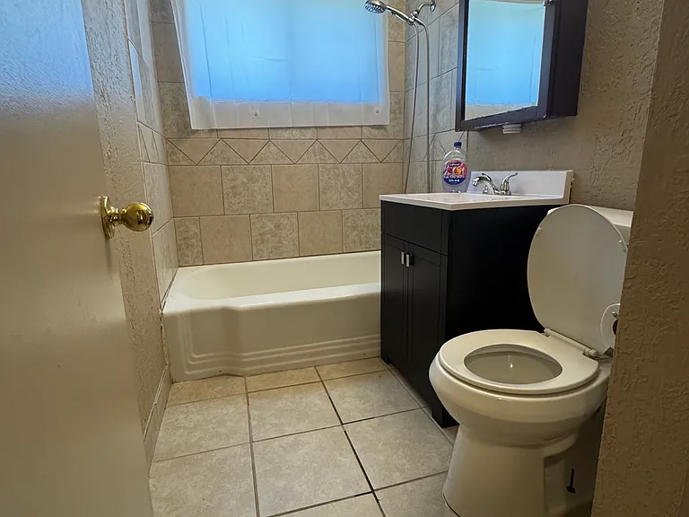 621 S Bleckley Dr — Photo 6