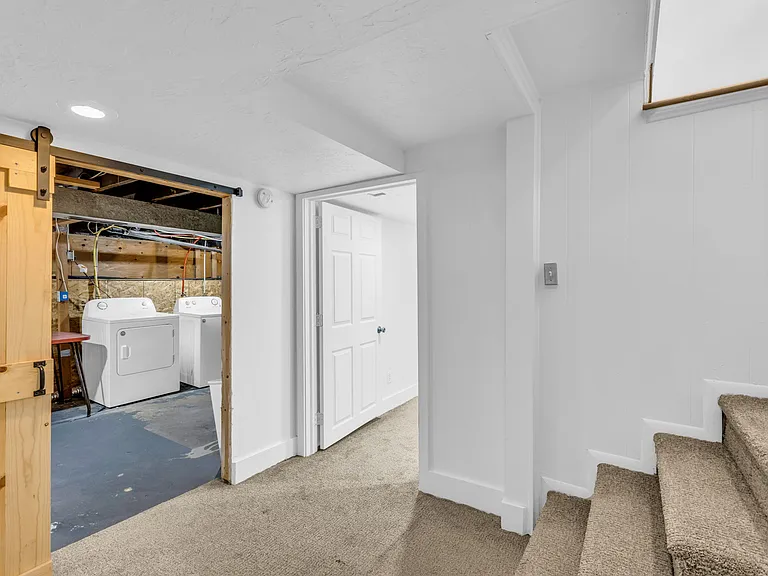 724 E Browning Ave — Photo 17