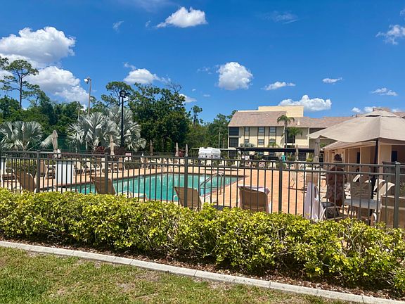 4th image of 13240 White Marsh Ln APT 18