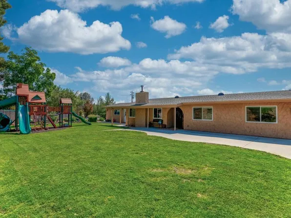 3008 N Victoria Dr, Alpine, CA 91901