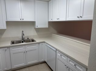 2448 S Barrington Ave #101, Los Angeles, CA 90064