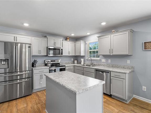 4th image of 1004 Cannonade Dr