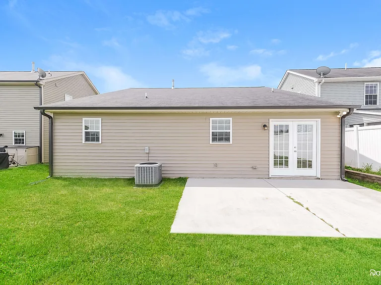 5787 Midstream Cir — Photo 15