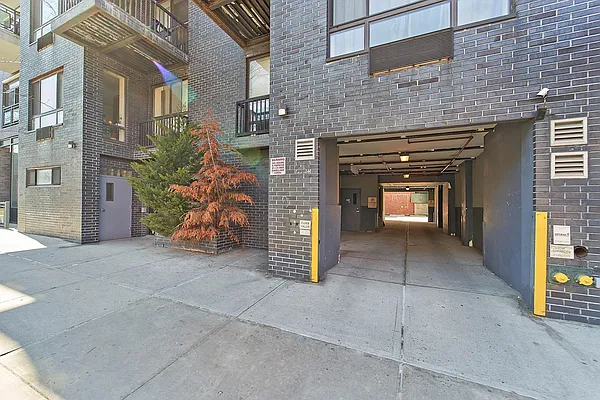 Rented by Living New York | media 48