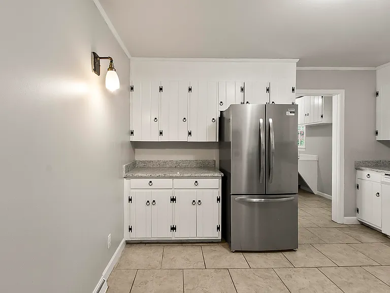 243 Cedar Crst — Photo 6