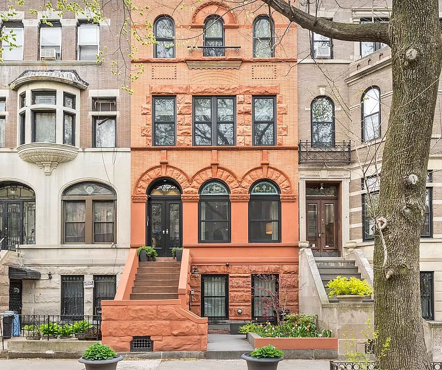 1st image of 67 Midwood St