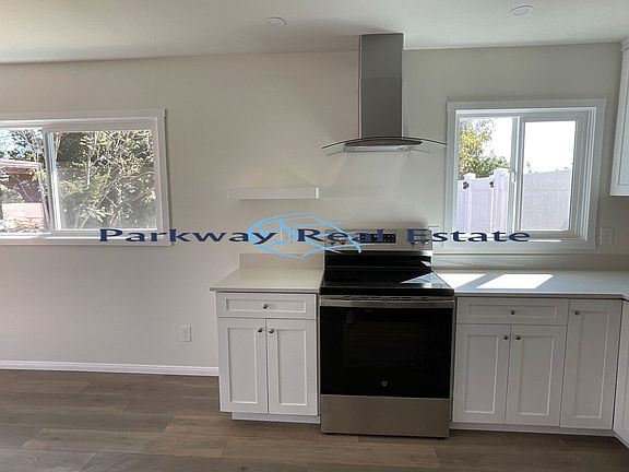 3rd image of 4405-4407 Mataro Dr