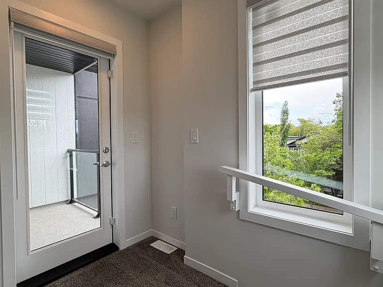 815 17th Ave NW #102 — Photo 17