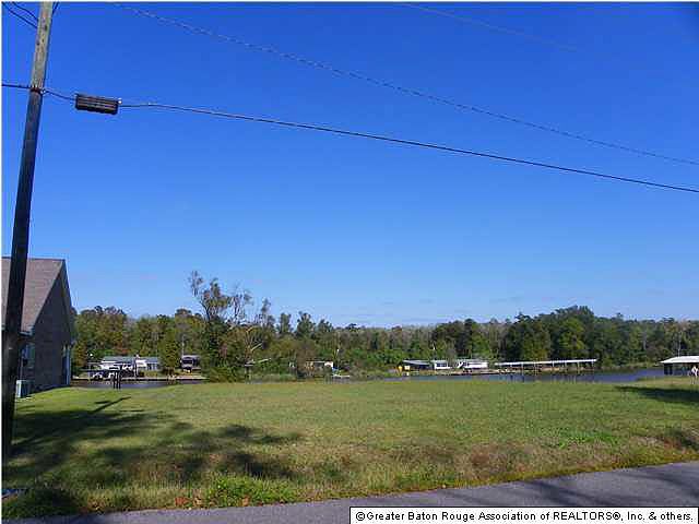 2nd image of 8 & 8A Bayou Terrace Rd