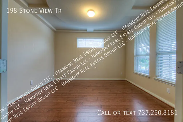 Spacious Executive Home in gated Ledgestone Community. — Photo 3