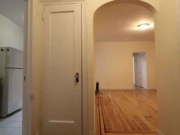 3rd image of 32-06 29th St #3A