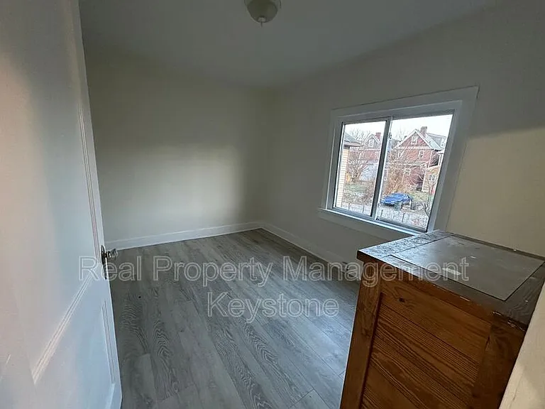 122 E 16th Ave #2 — Photo 9