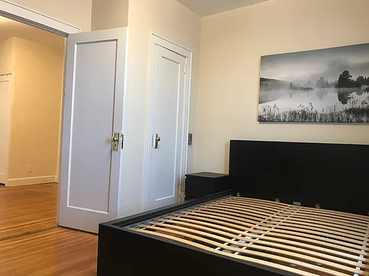 Rented by Metroline Realty | media 19