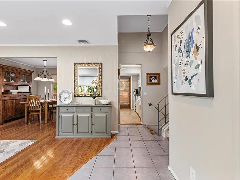 11 Halcourt Dr — Photo 2