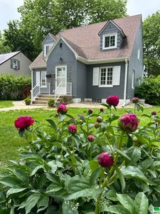 19 S Pine St, Vermillion, SD, 57069