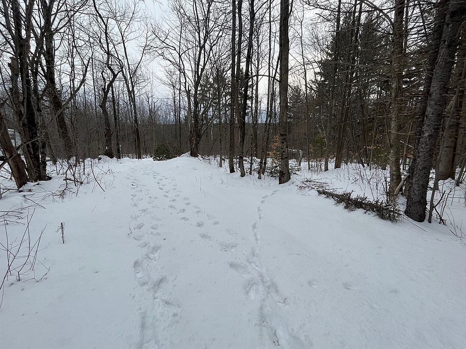 2nd image of 331 Shaw Rd