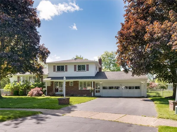 28 Kernwood Dr, Rochester, NY 14624