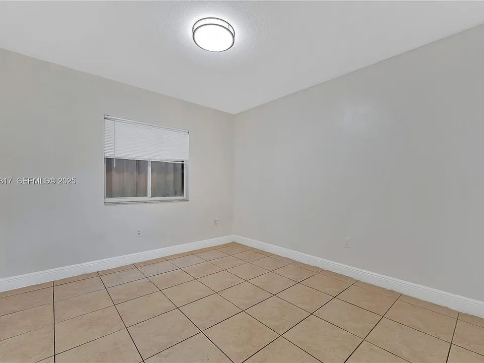 2185 NW 16th Ter