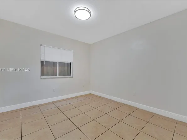 2185 NW 16th Ter, Miami, FL 33125