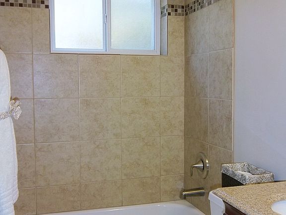 ceramic tile in tub