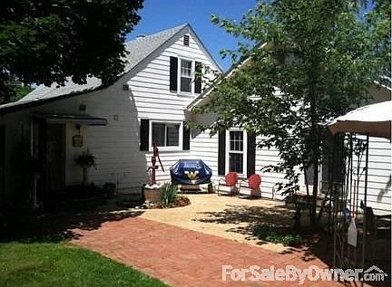 patio1
						:
						Private backyard patio