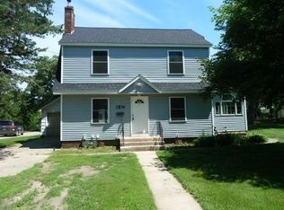 15 Riverside Ave NW, Melrose, MN 56352