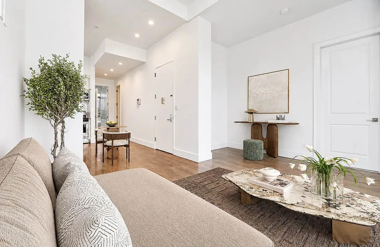 114 Ridge St — Photo 3