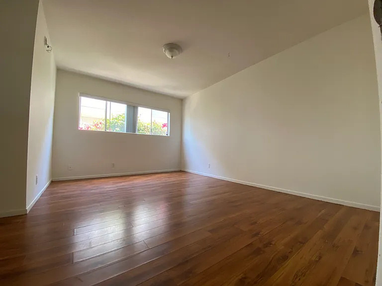 1610 Barry Ave #1 — Photo 10