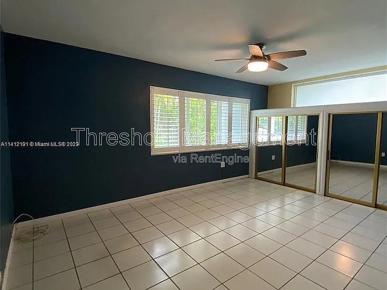 6910 SW 64th Ave — Photo 9