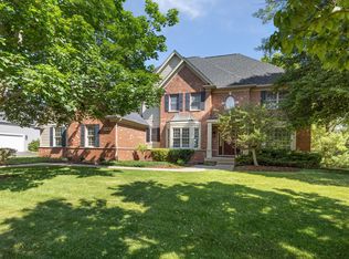 40W082 Fox Mill Blvd, St Charles, IL 60175