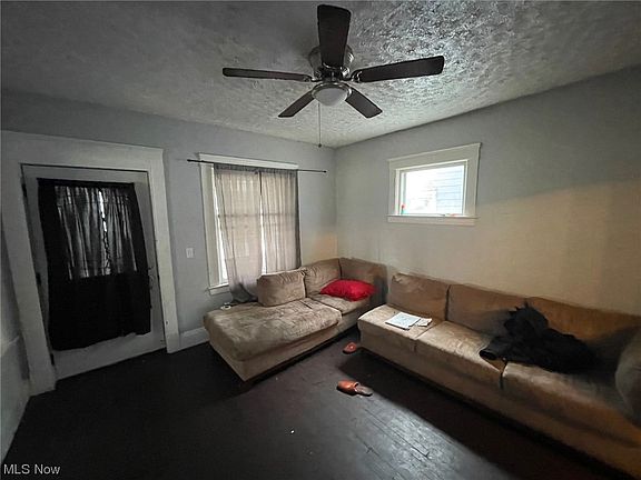 3rd image of 3978 E 55th St