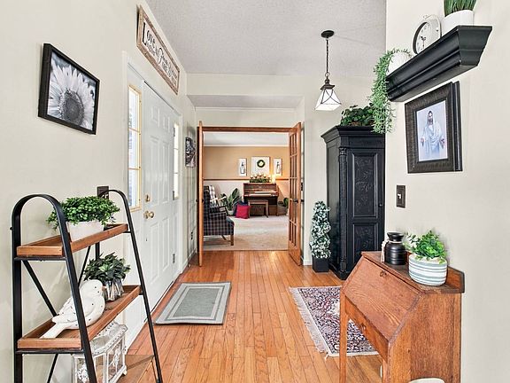 27th image of 5005 Dogwood Cir