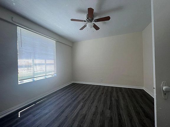 5th image of 2554 1st St APT 6