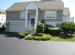 1028 Savoy Ct #14-1, Elk Grove Village, IL 60007