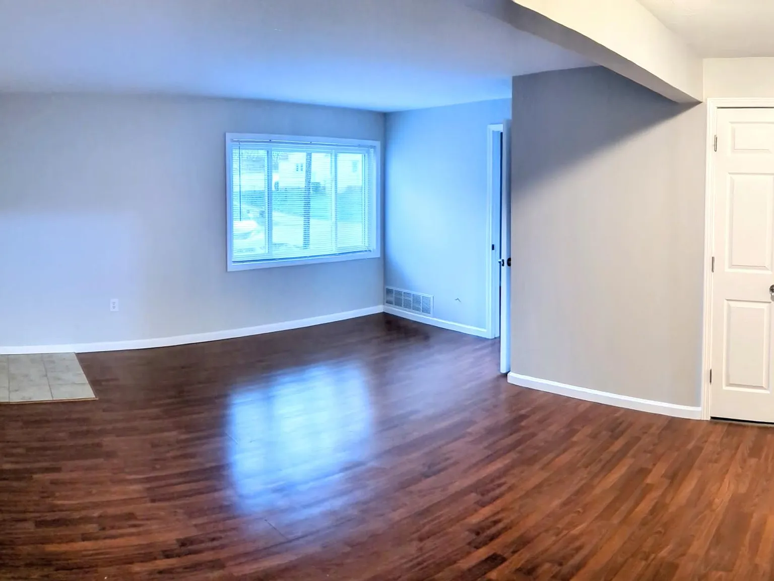 2 bed, 724 sqft, $1,200 — Photo 4