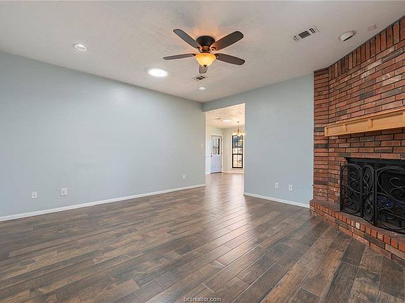 3rd image of 3205 Callie Cir