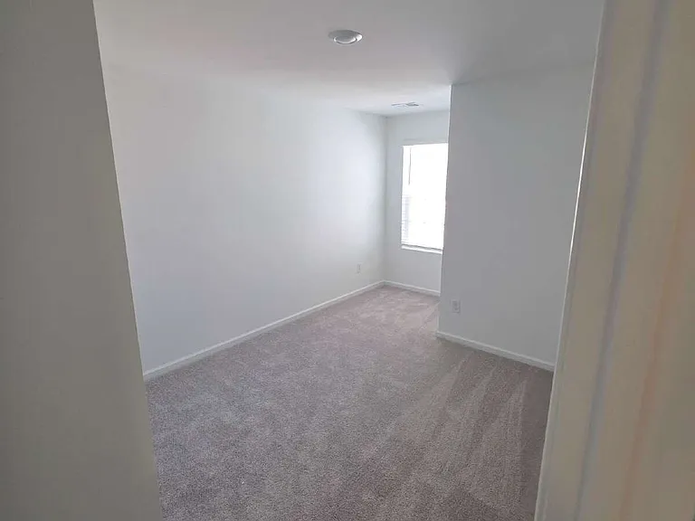 559 Marcus Way — Photo 17